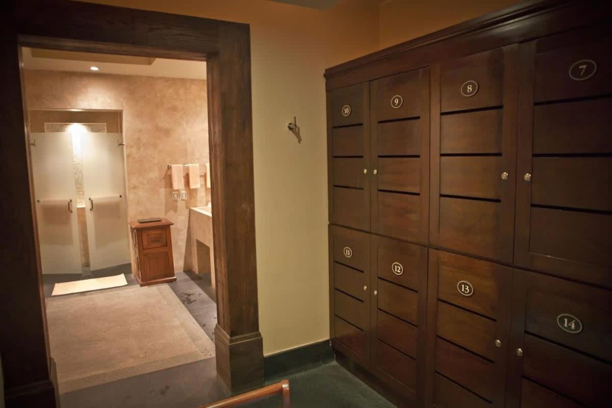 Three Luxury 3br In Villa