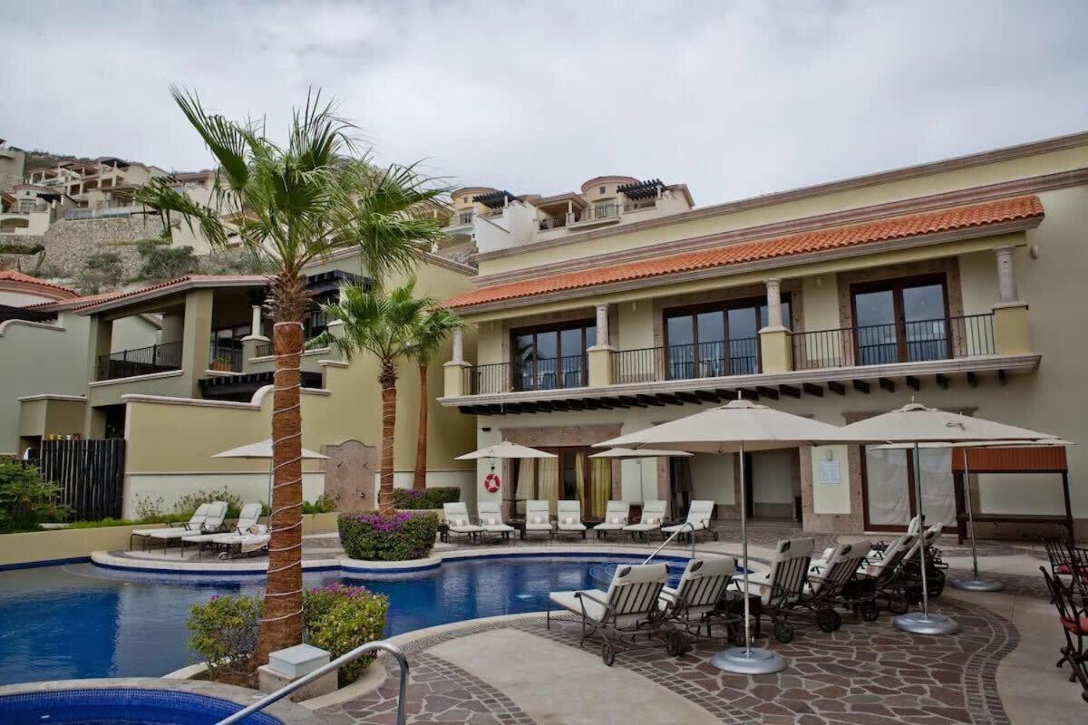 Three Luxury 3br In Villa