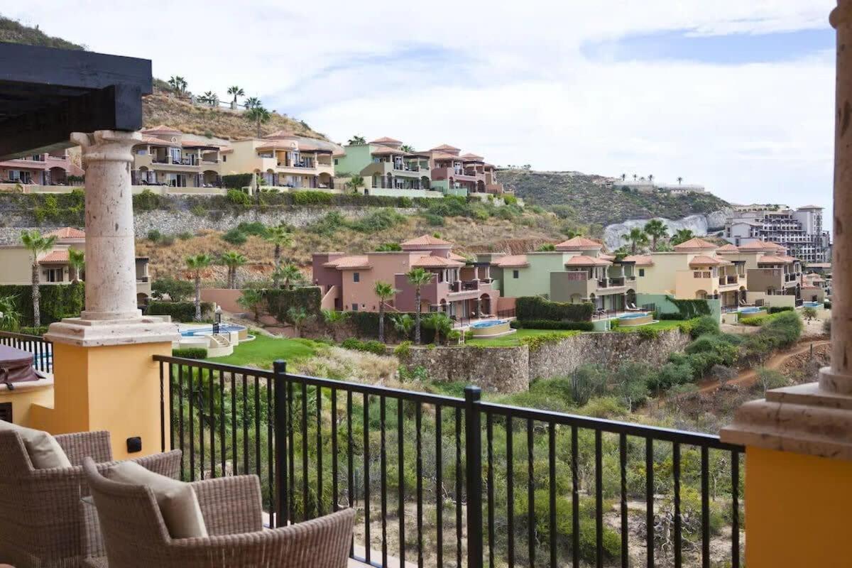 Three Luxury 3br In Villa