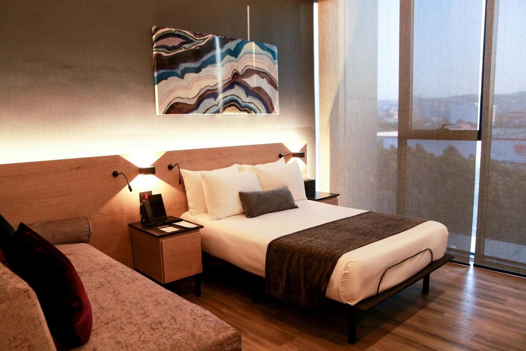 Quartz & Hotel