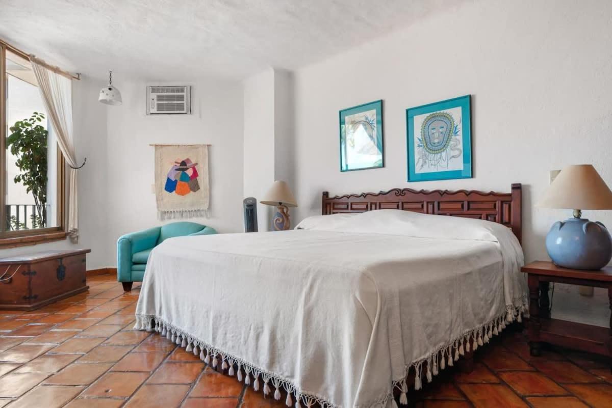 Ocean View 2br Condo-balcony-beach-pool * Puerto Vallarta