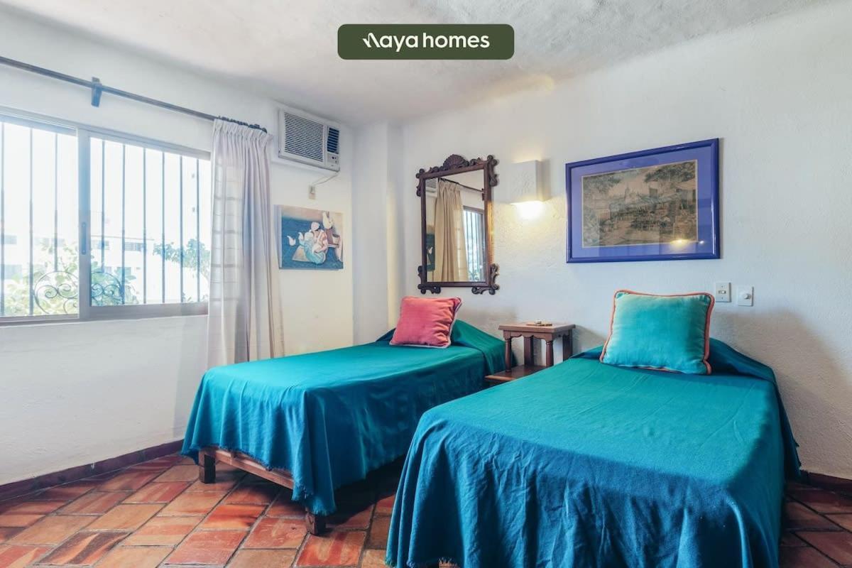 Ocean View 2br Condo-balcony-beach-pool