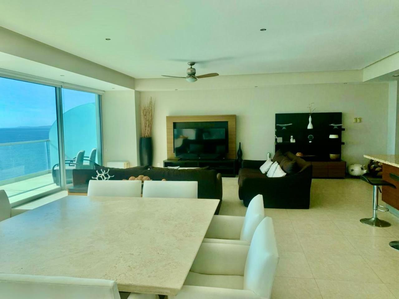 Park Life Peninsula Apartment Puerto Vallarta