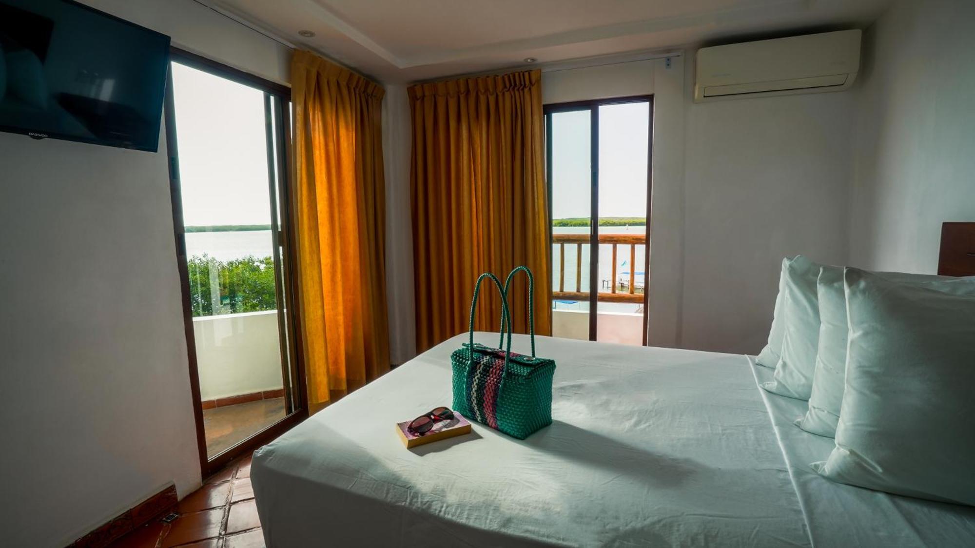 Hotel Rio Lagartos 3*