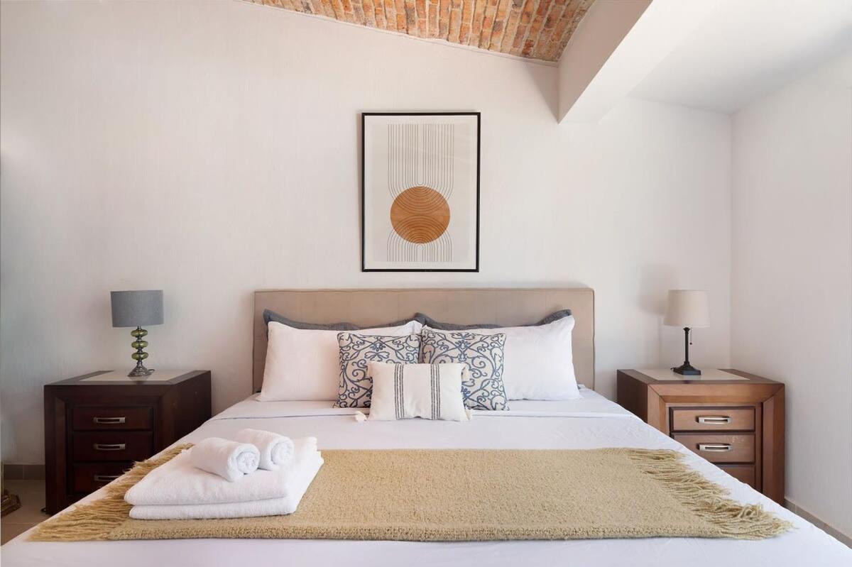 Welcome To Cristy 3-br 3 5-wc In The La Floresta Area *