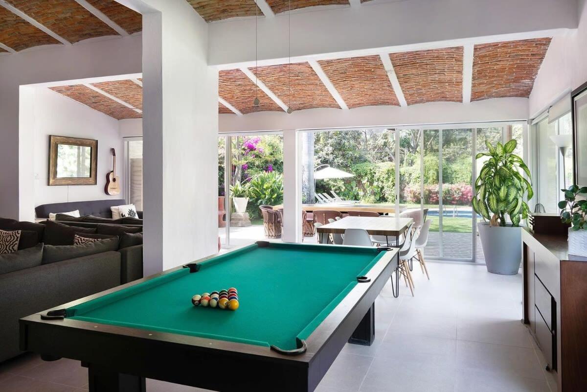 Welcome To Cristy 3-br 3 5-wc In The La Floresta Area Villa