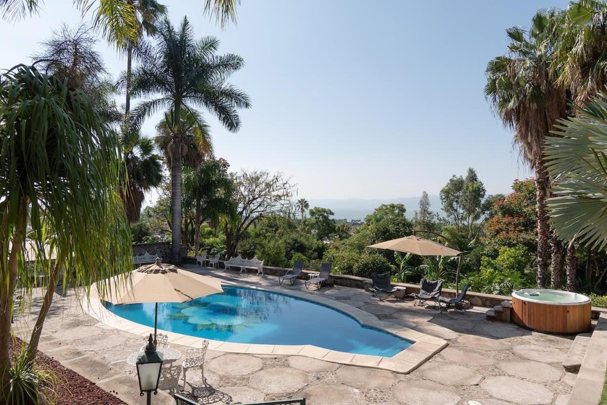 3 Bedroom Spacious With Pool & View