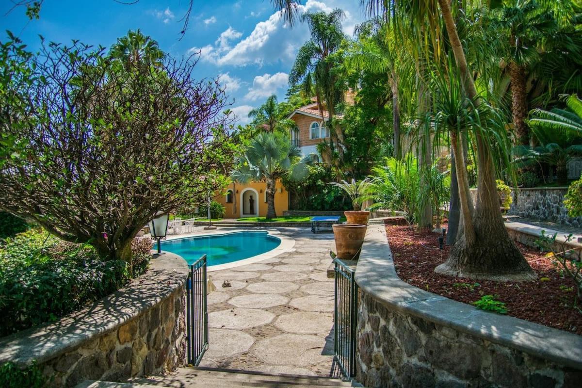 3 Bedroom Spacious With Pool & View Villa *