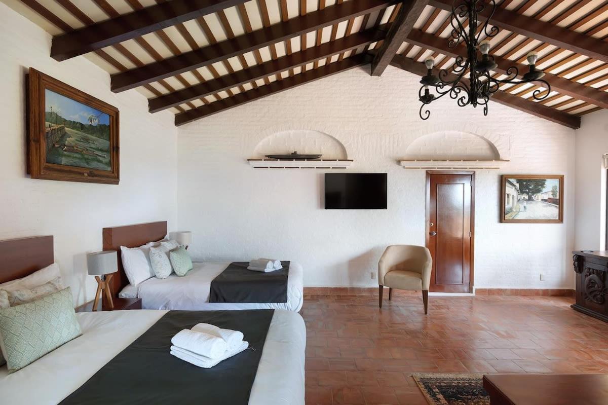 Villa 3 Bedroom Spacious With Pool & View Ajijic