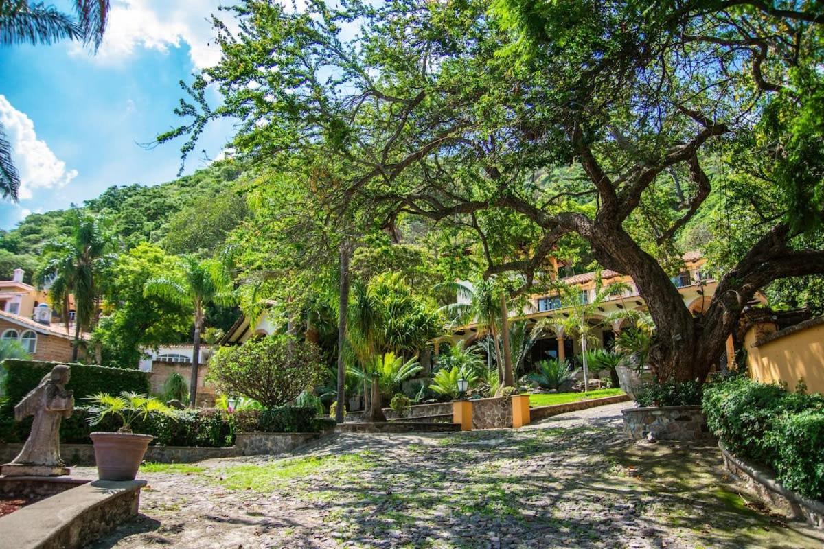 3 Bedroom Spacious With Pool & View Villa Ajijic