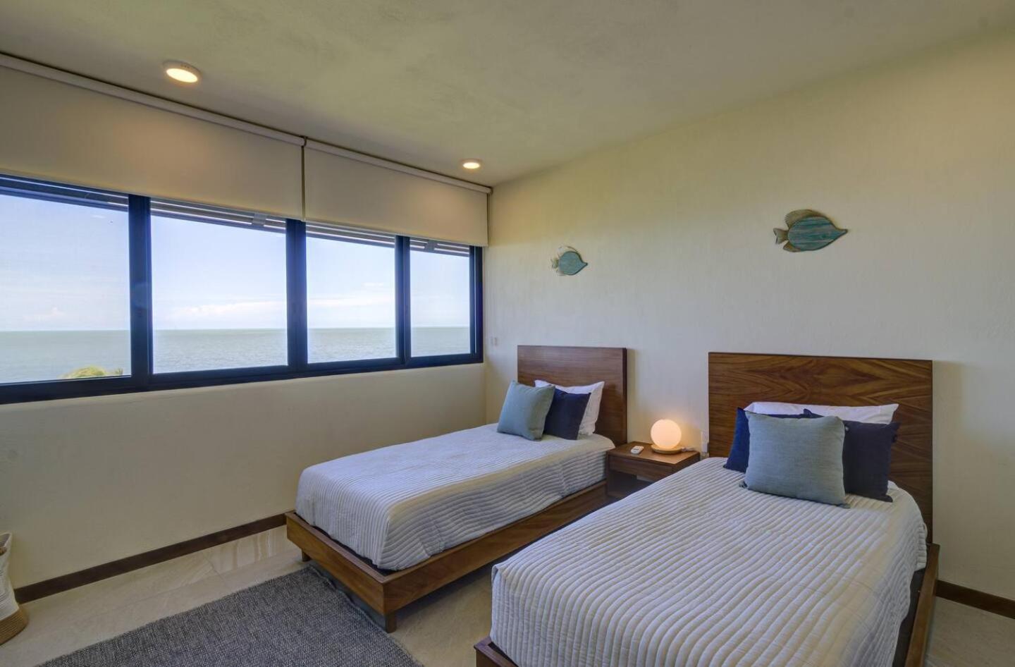 Beautiful Ocean View Penthouse With Private Pool -c301