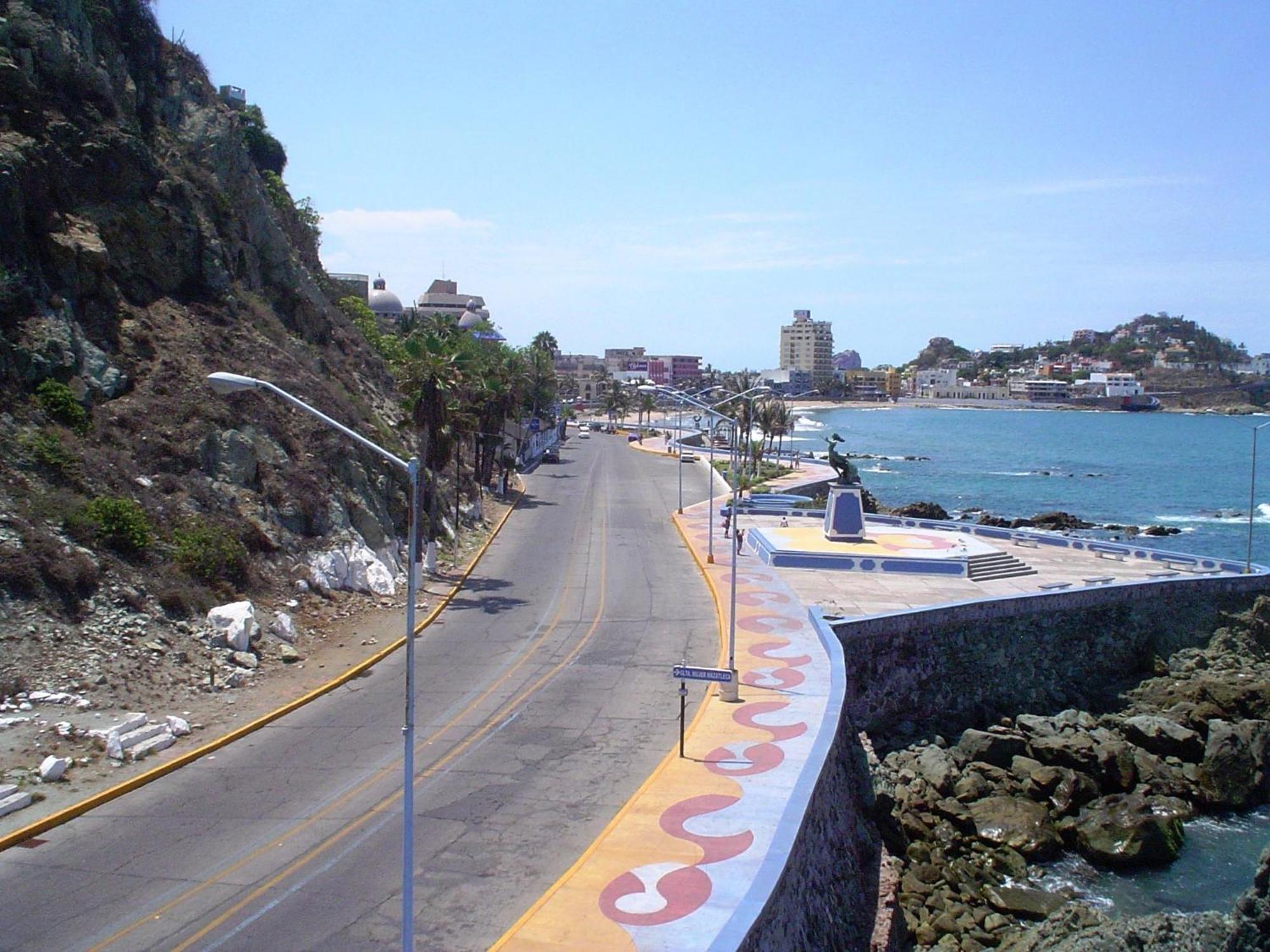 La Siesta Malecon 3*