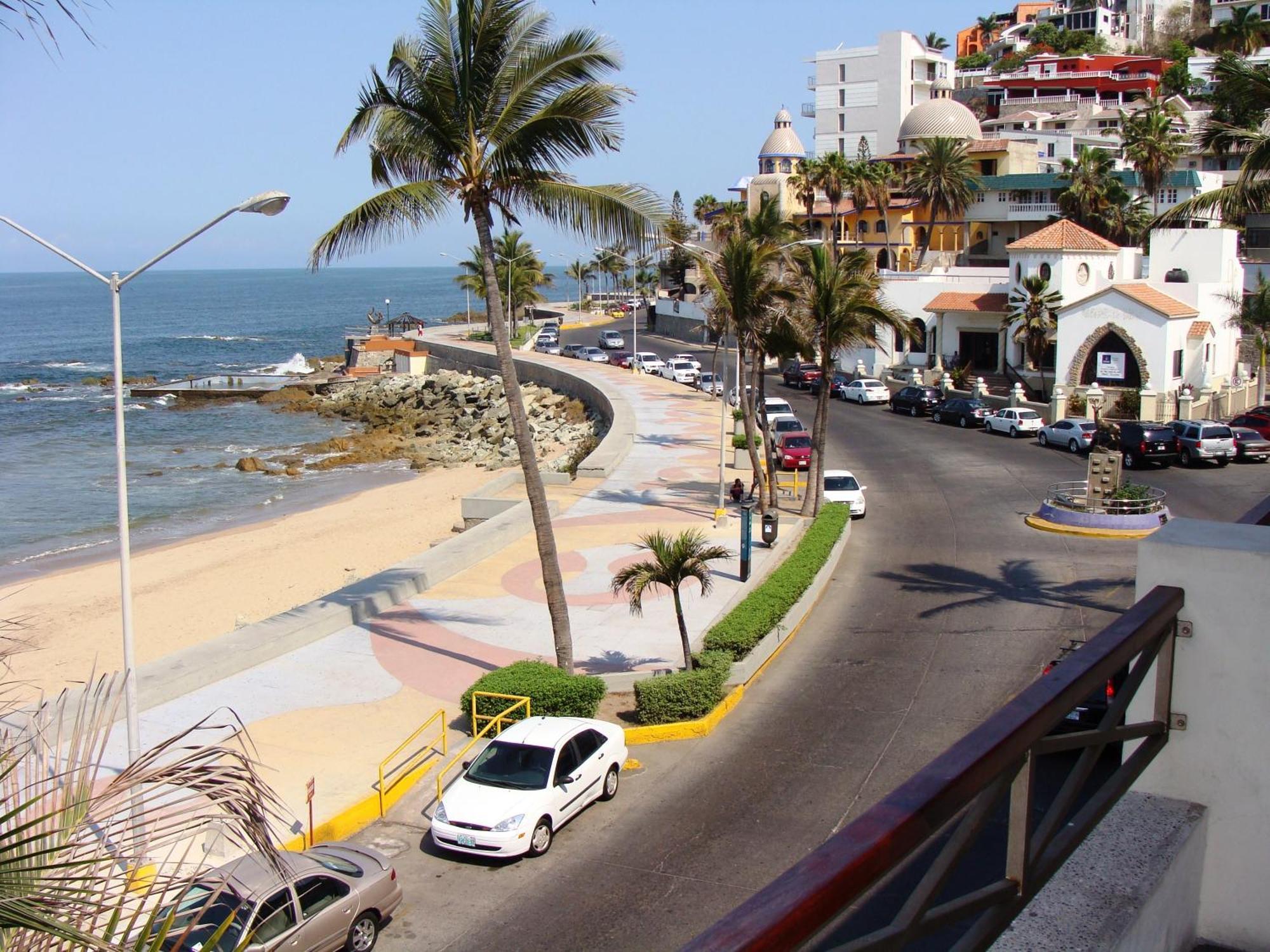Hotel La Siesta Malecon Mazatlan