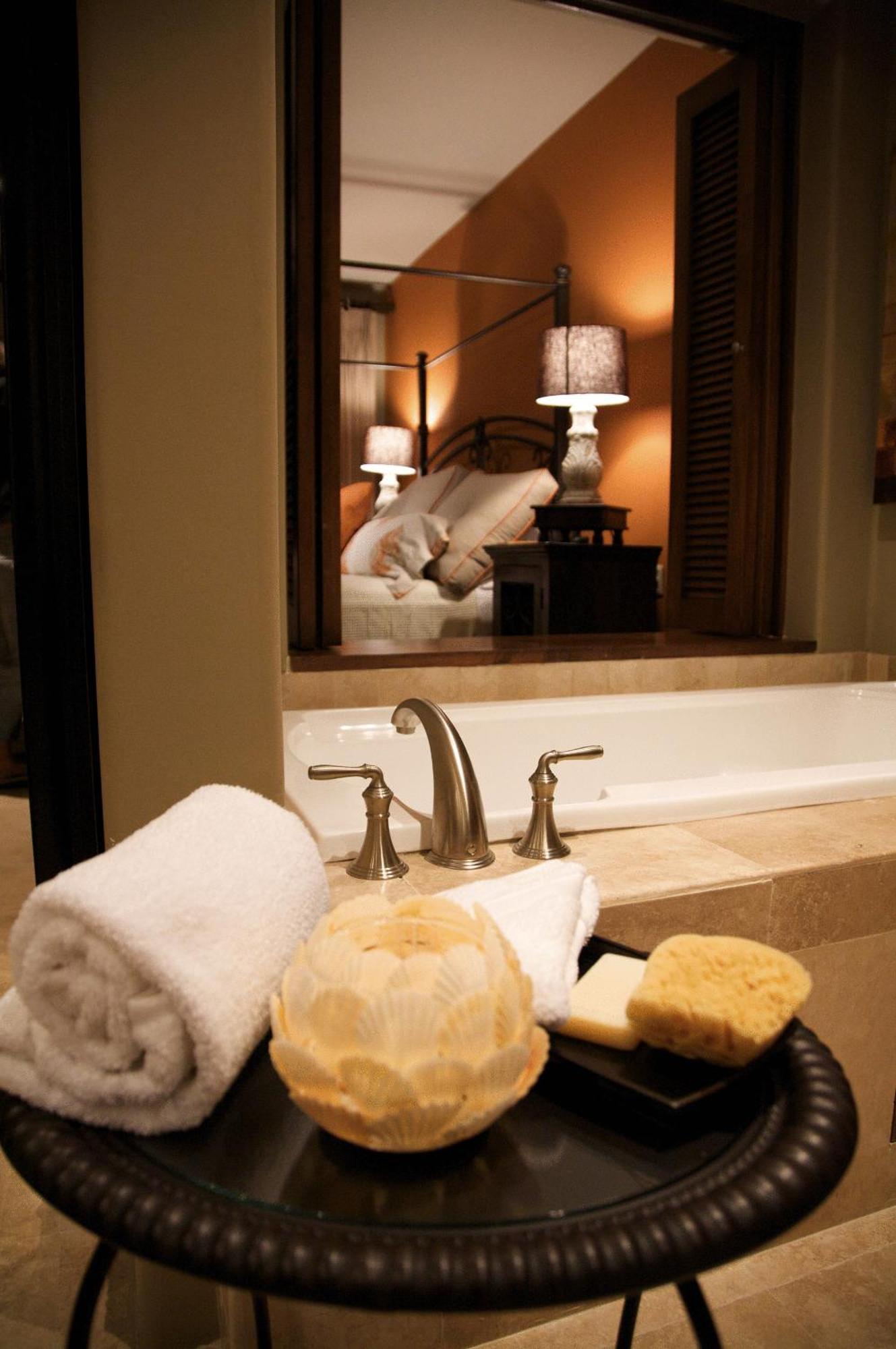 Alegranza Luxury - Master Resort