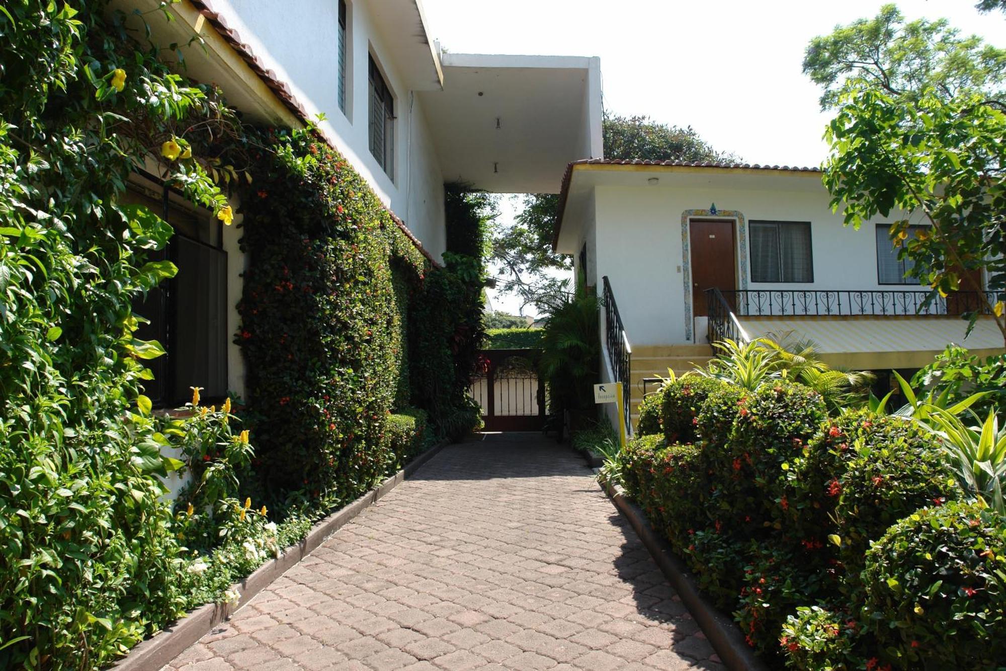 Hotel Quinta Flores