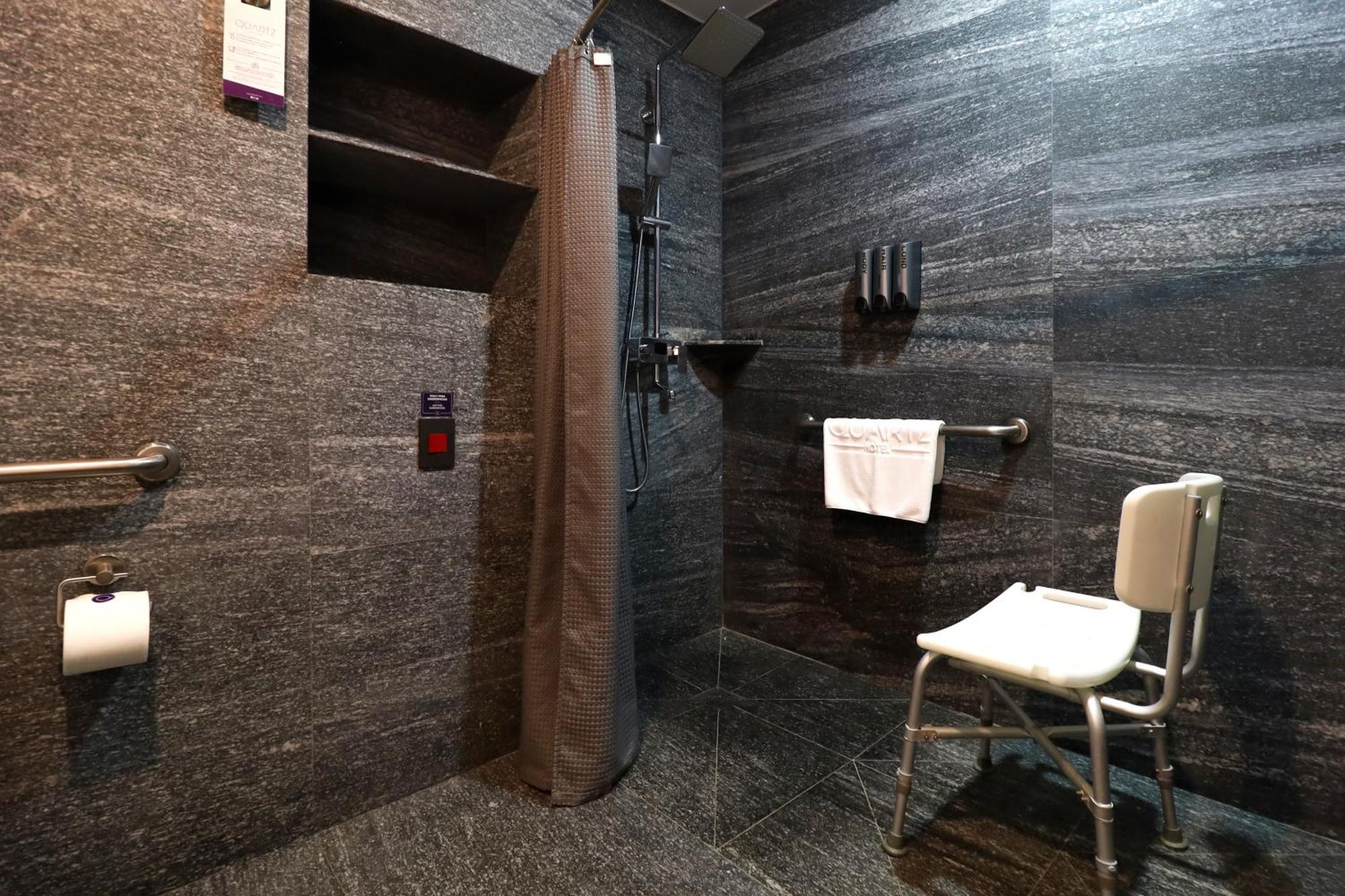 Hotel Quartz &