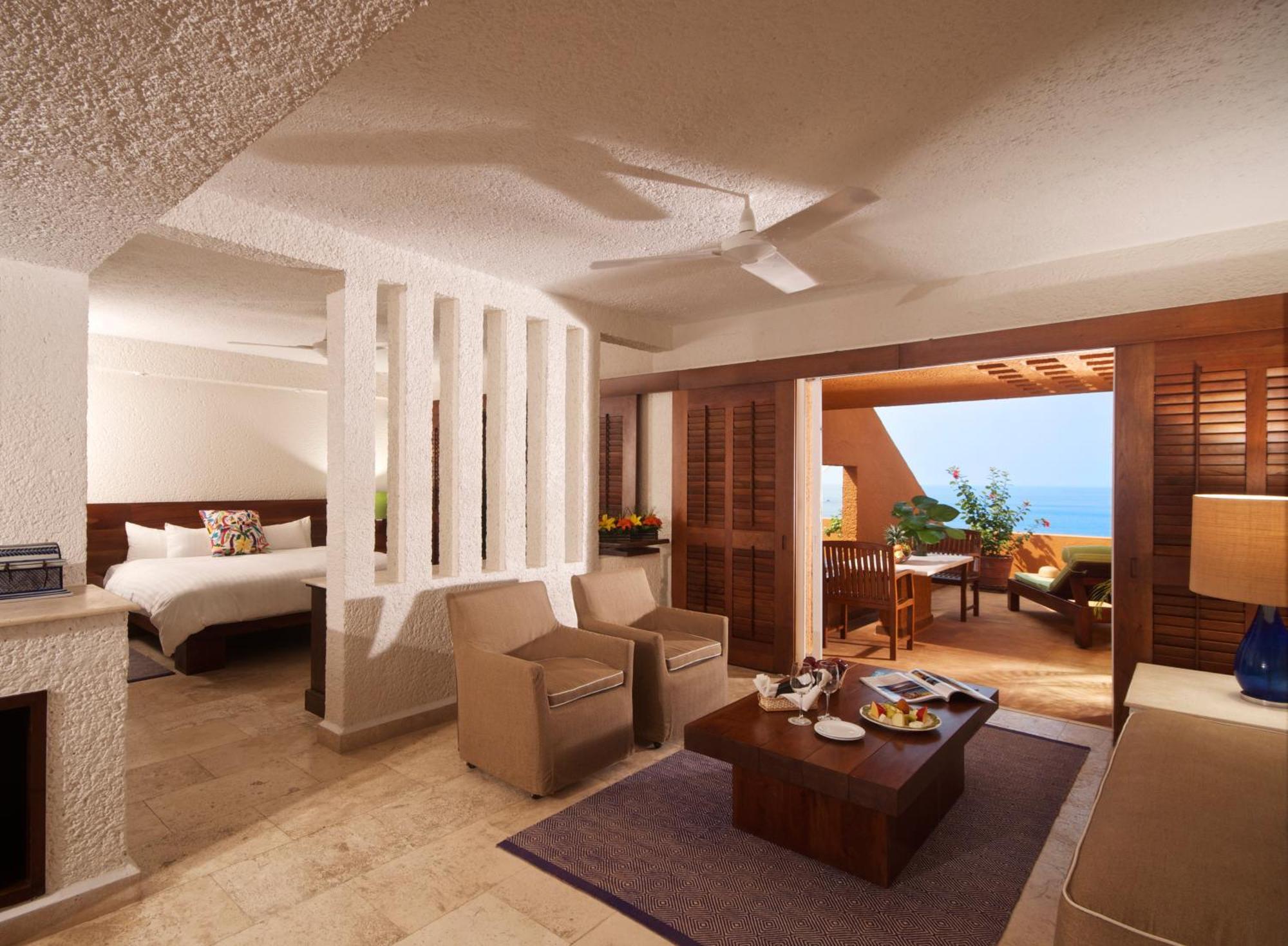 Resort Brisas Ixtapa 5*