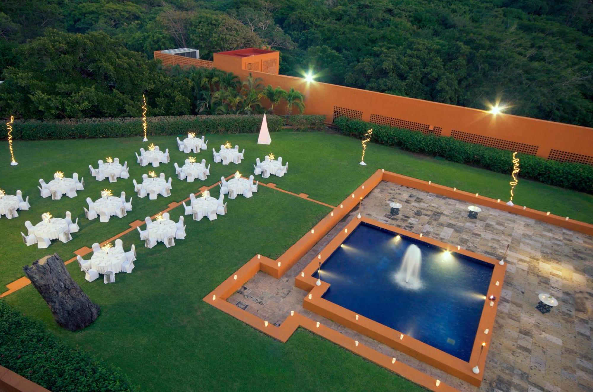 Resort Brisas Ixtapa 5*