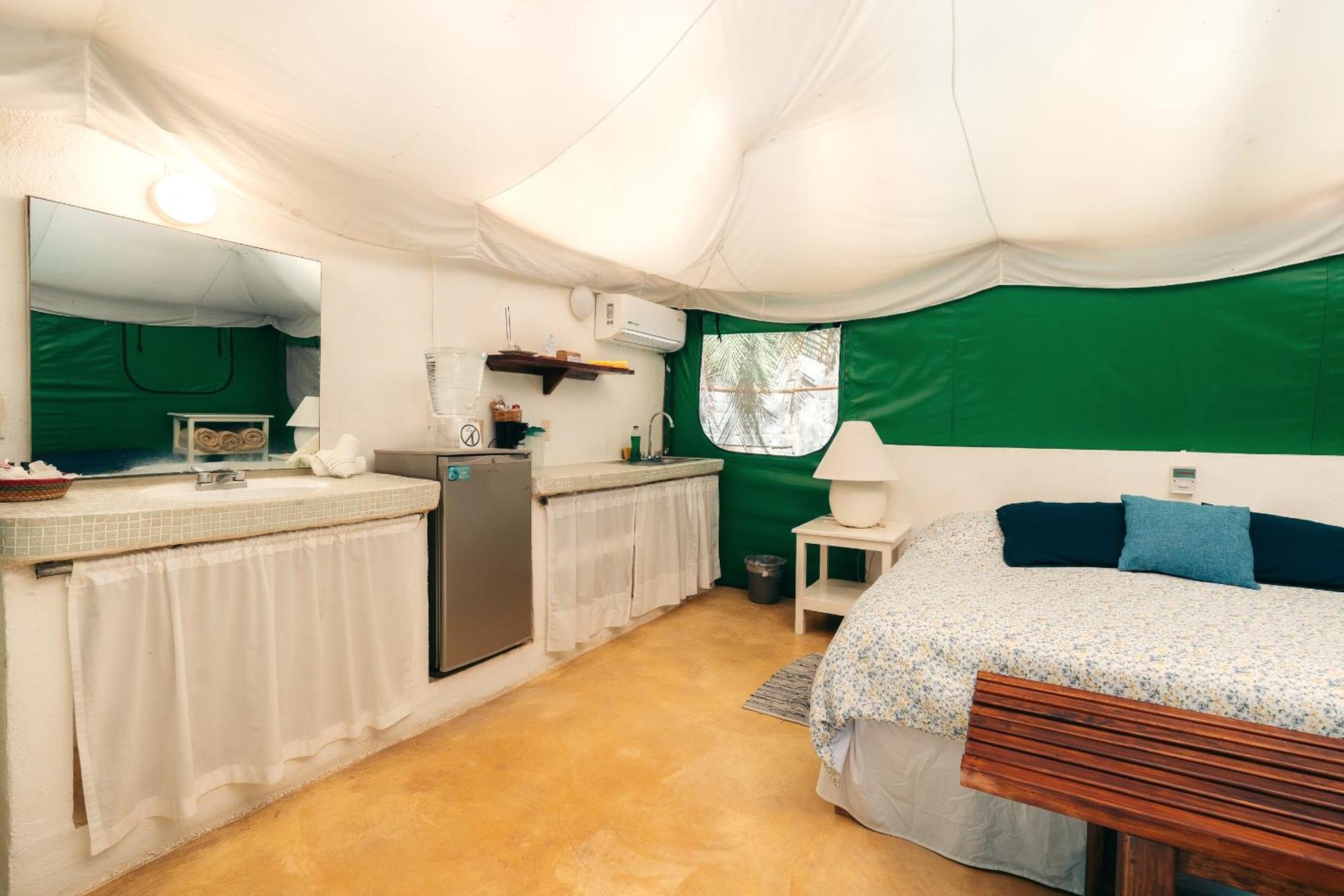 Hotel Junto Al Rio & 3*