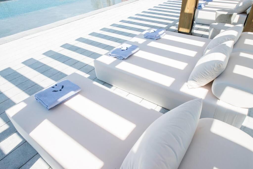 Apartment Ocean Front Luxury - 5 Pools & Private Club