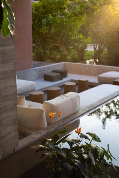 Ocean Front Luxury - 5 Pools & Private Club