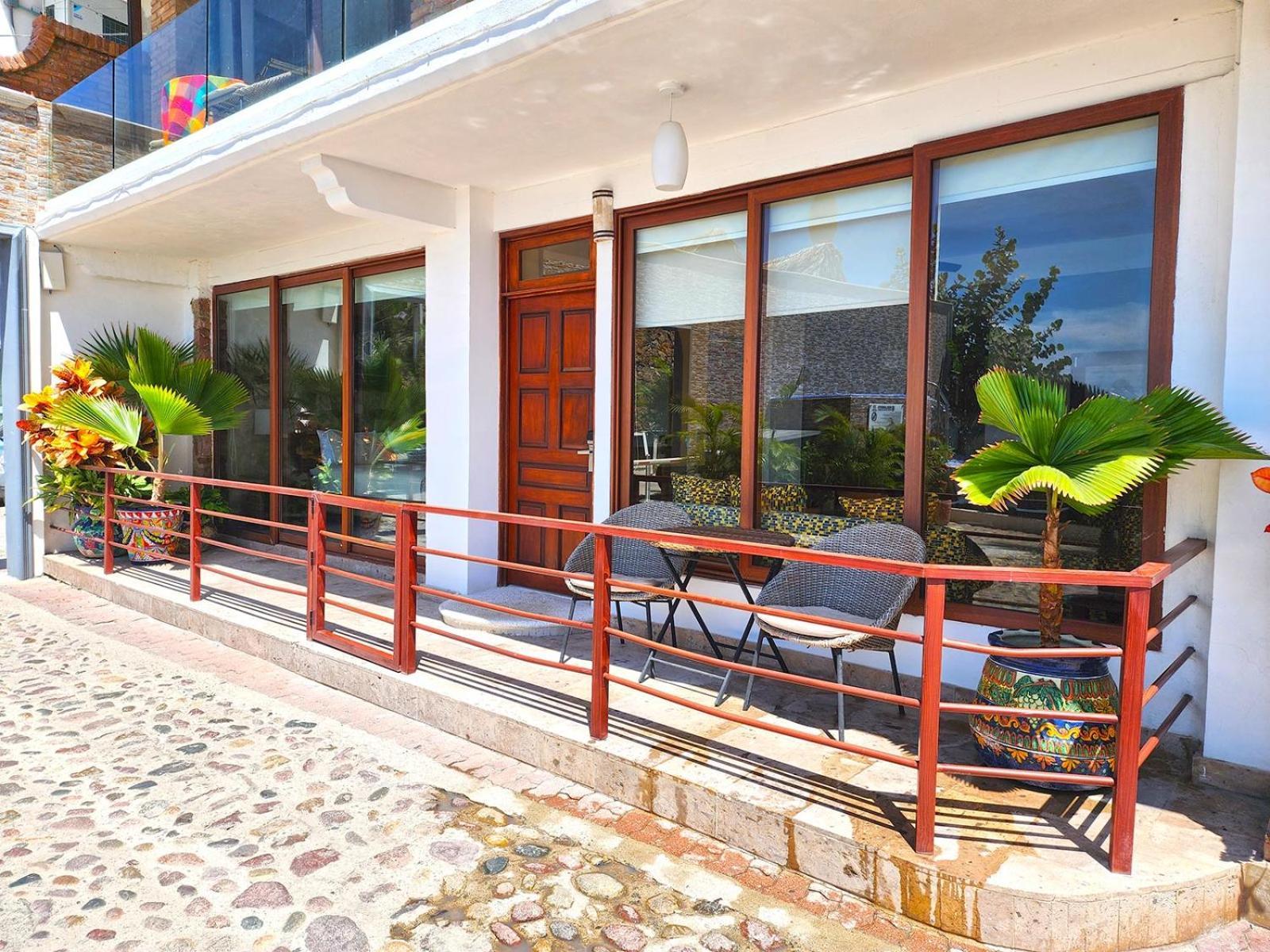 Aparthotel Vallarta Shores 4*