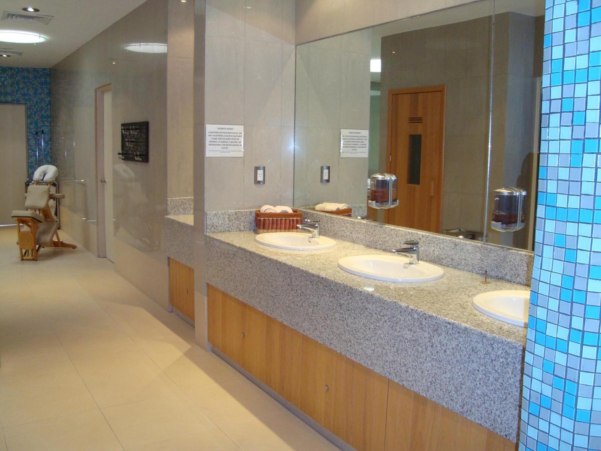 La Muralla & Hotel 5*