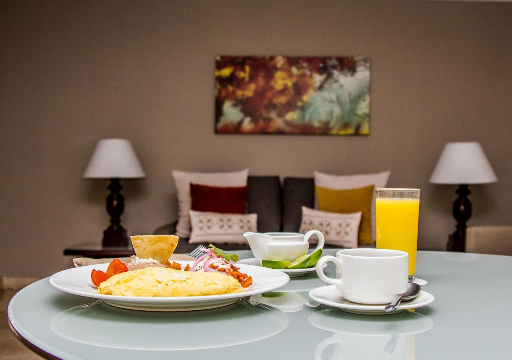 Guadalajara Plaza Ejecutivo Hotel 4*
