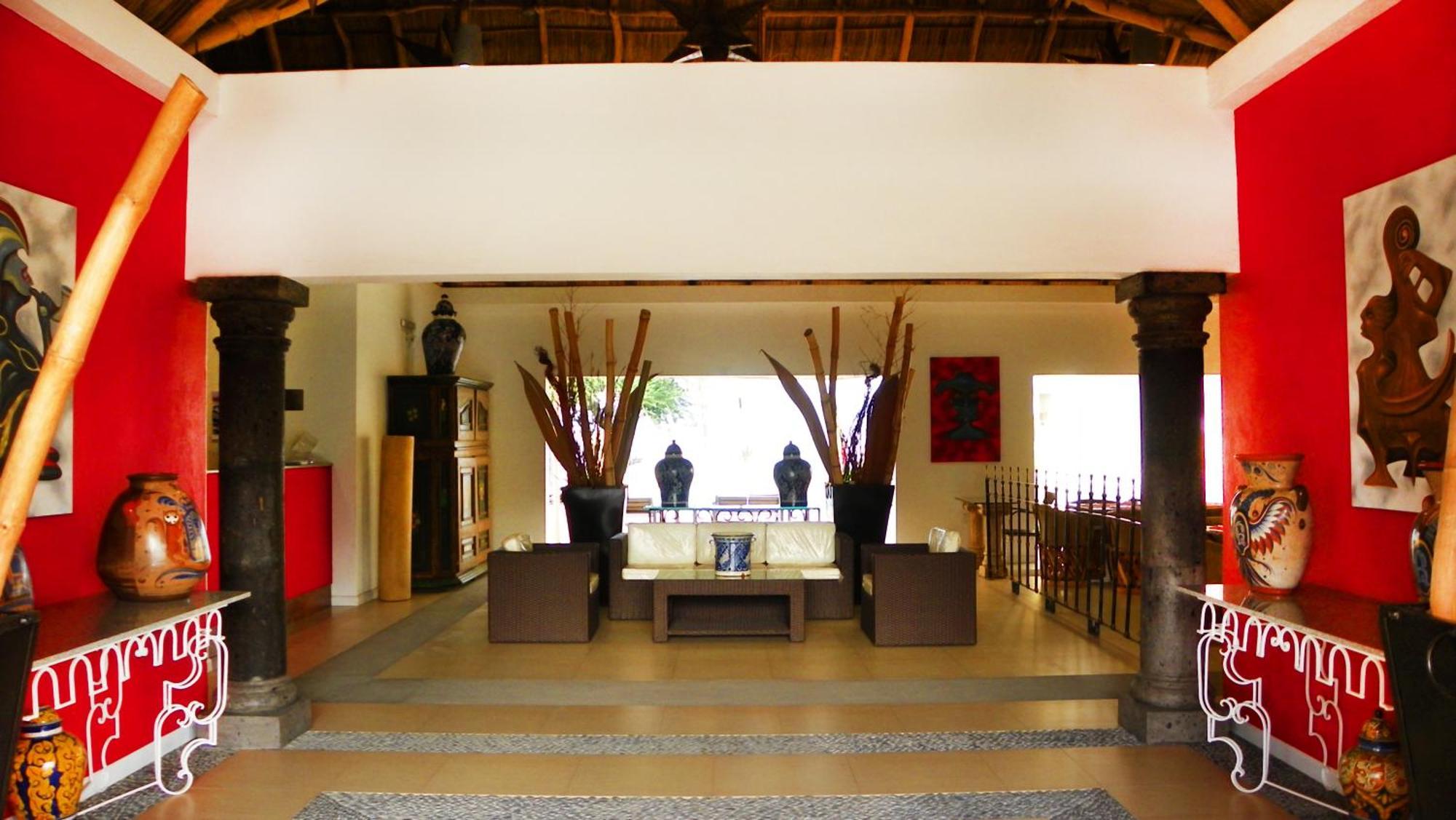 Zar Hotel 3*