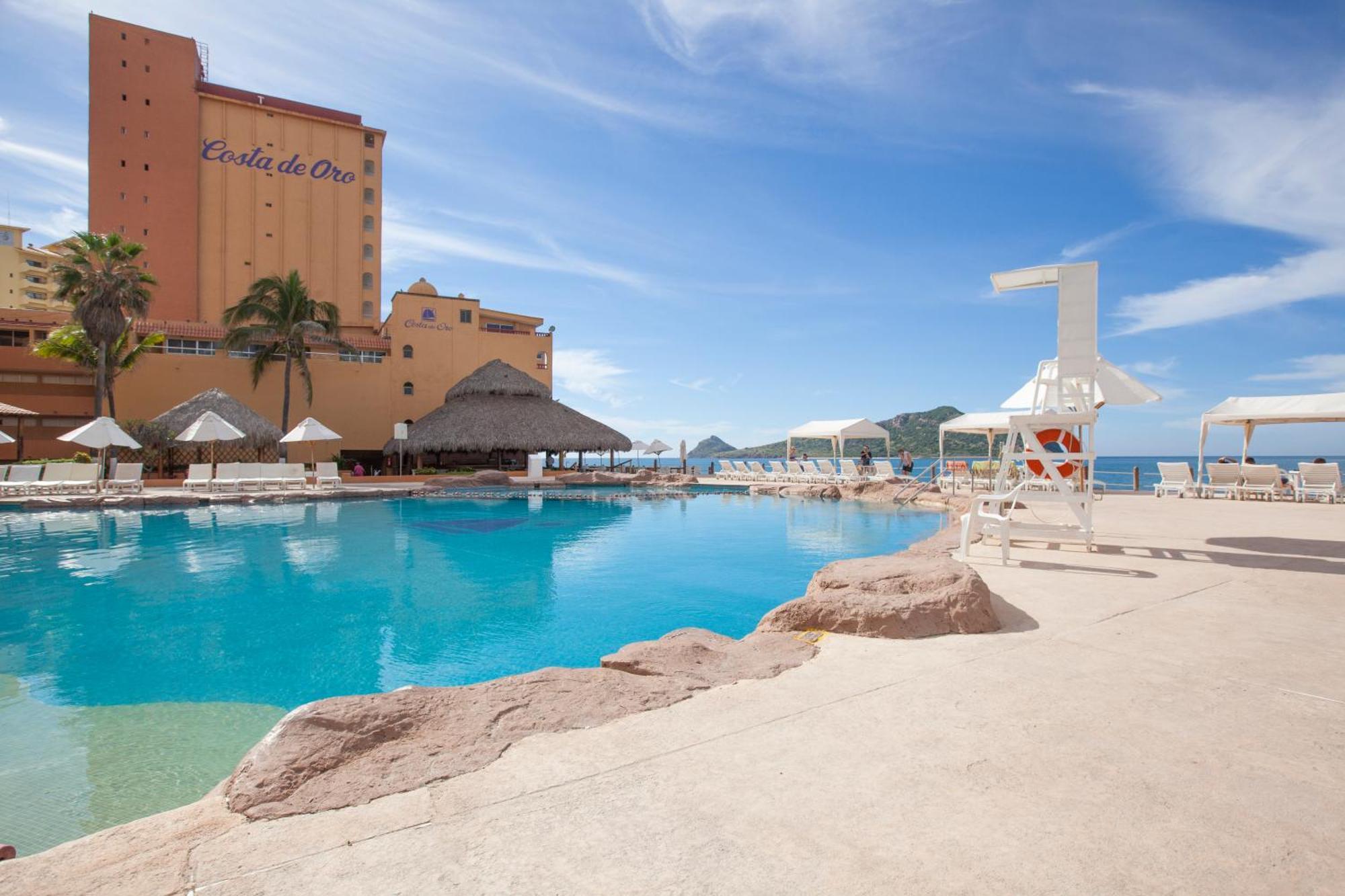 Costa De Oro Hotel