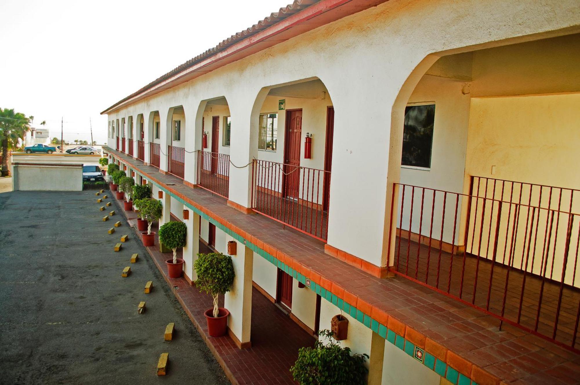 Hotel El Sausalito 2*