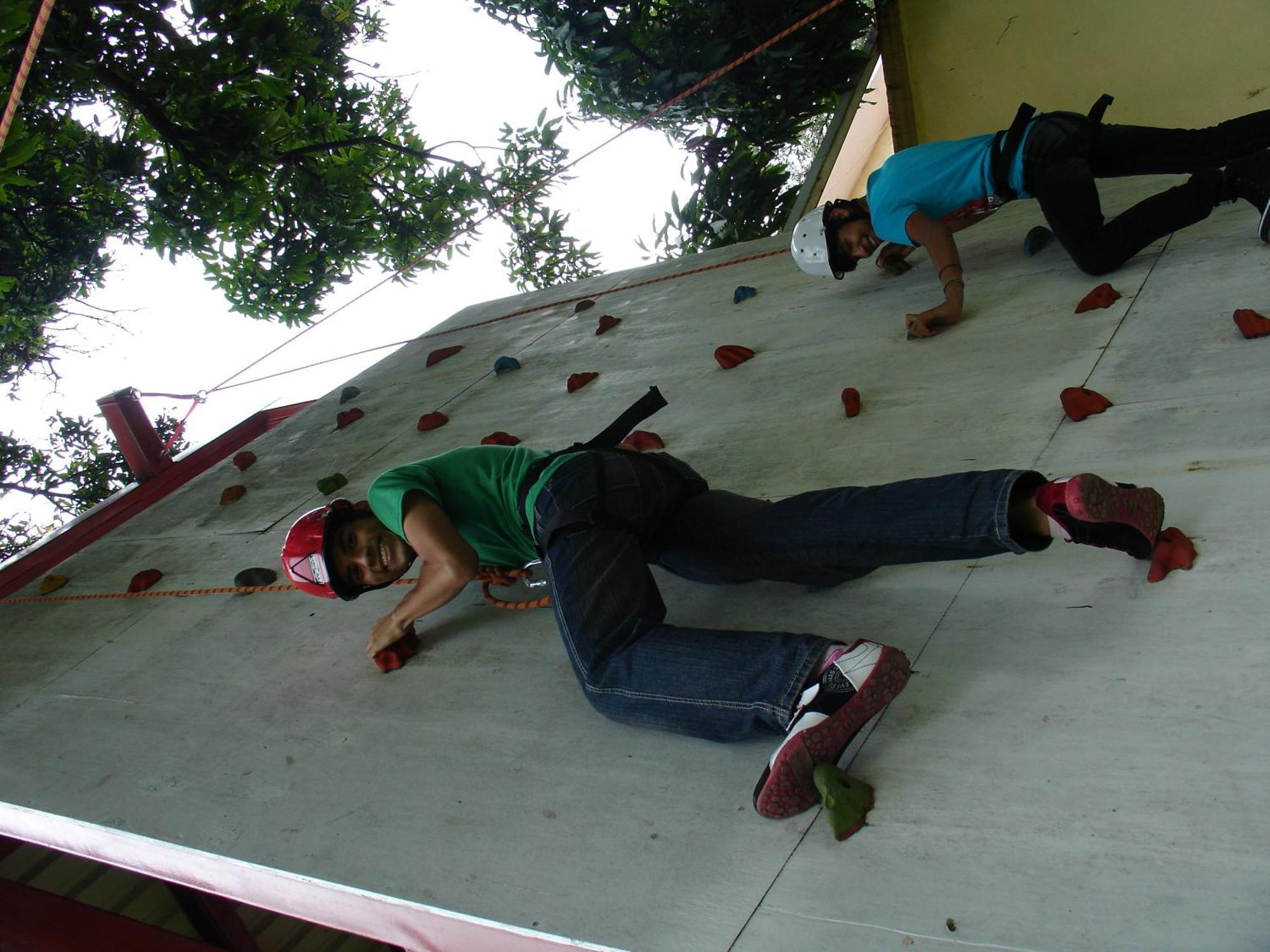 Dorados Conventions & Hotel 4*