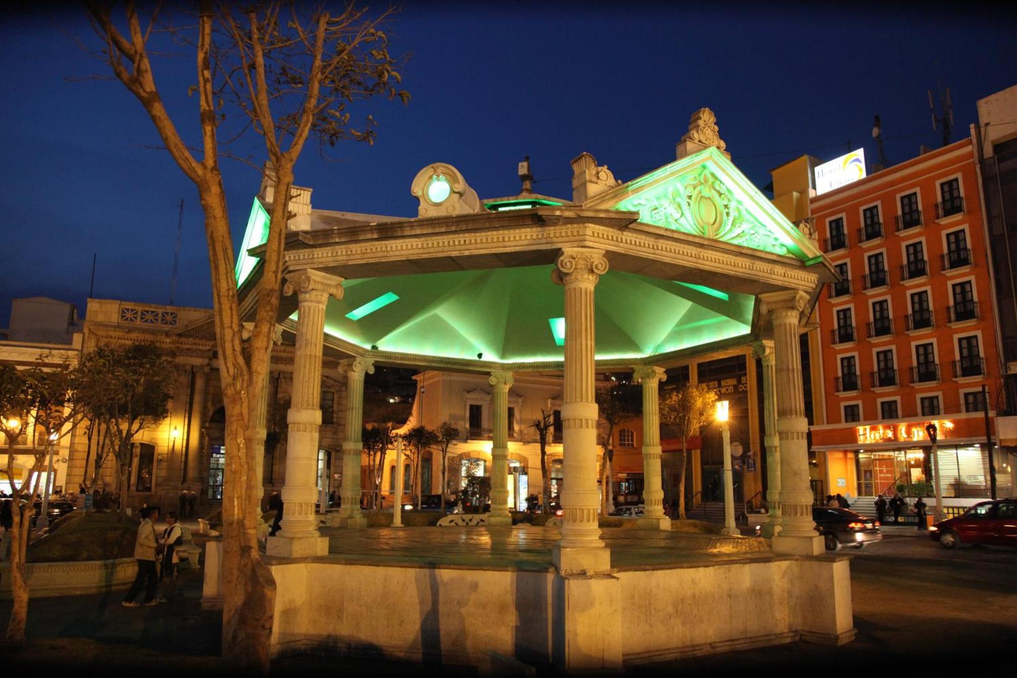 Hotel Emily Pachuca