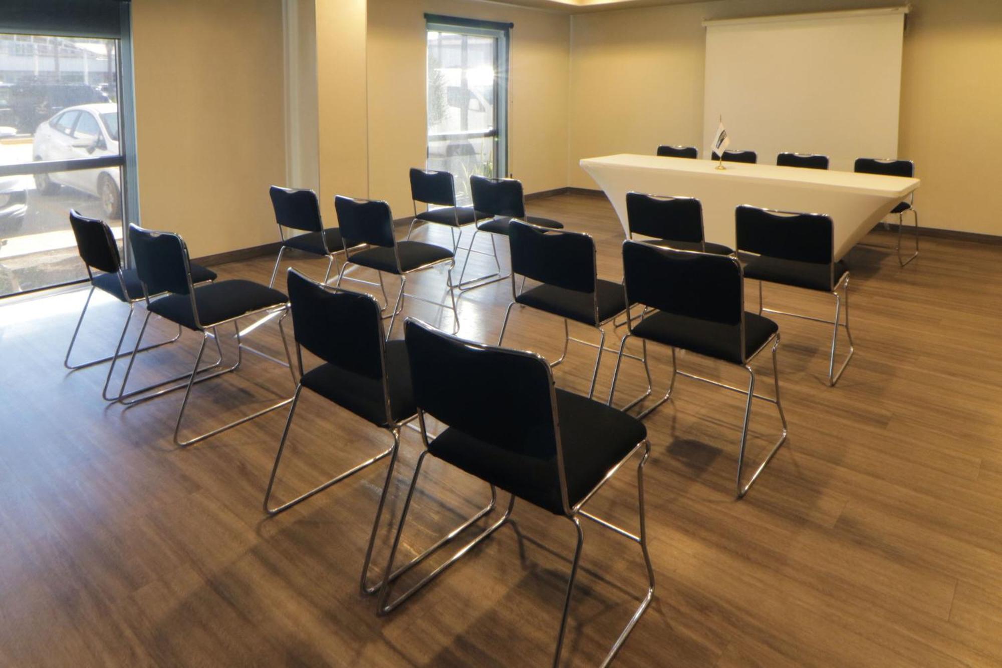 Hotel Express By Marriott 4*