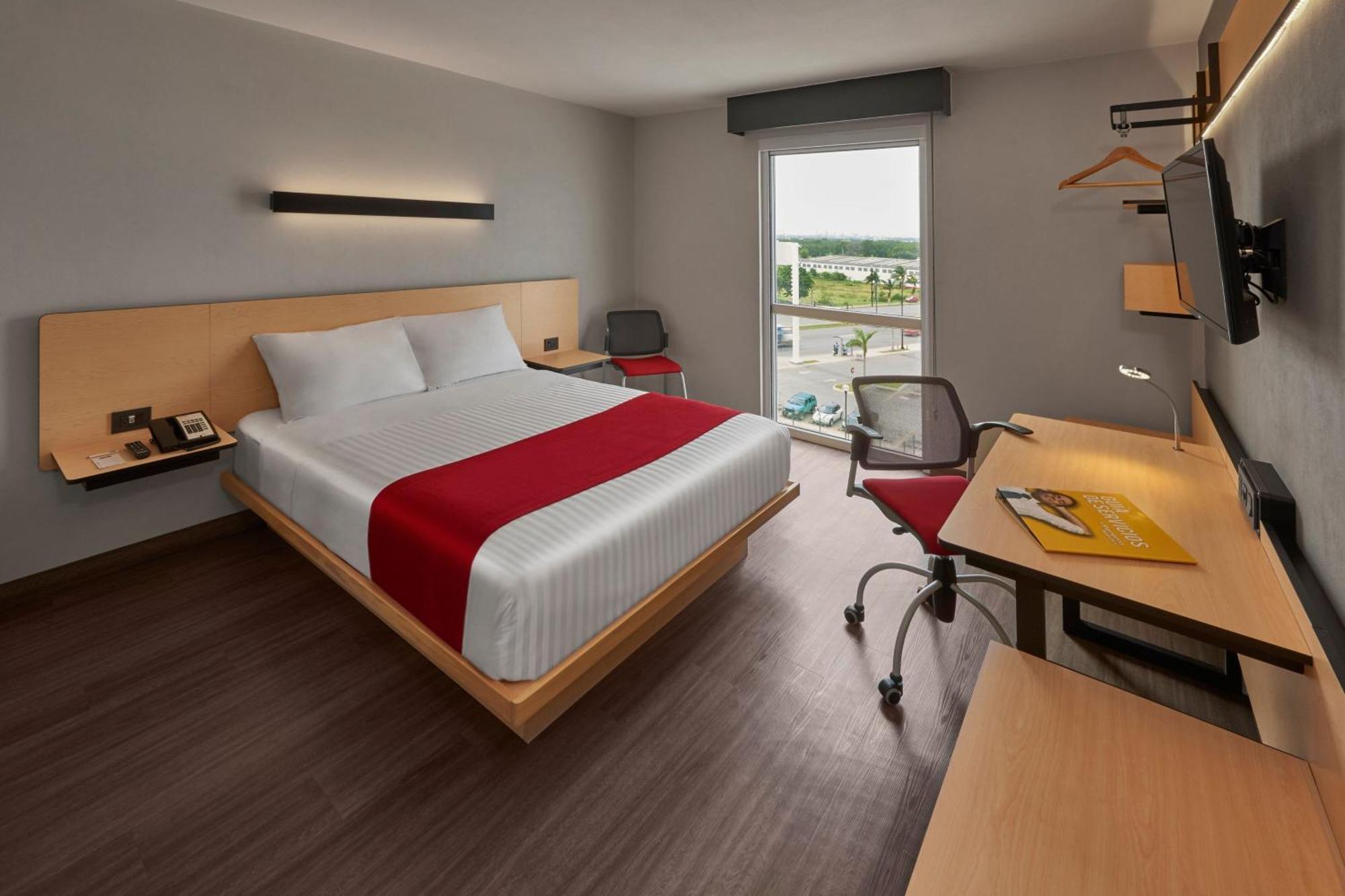 Hotel City Express By Marriott Chihuahua