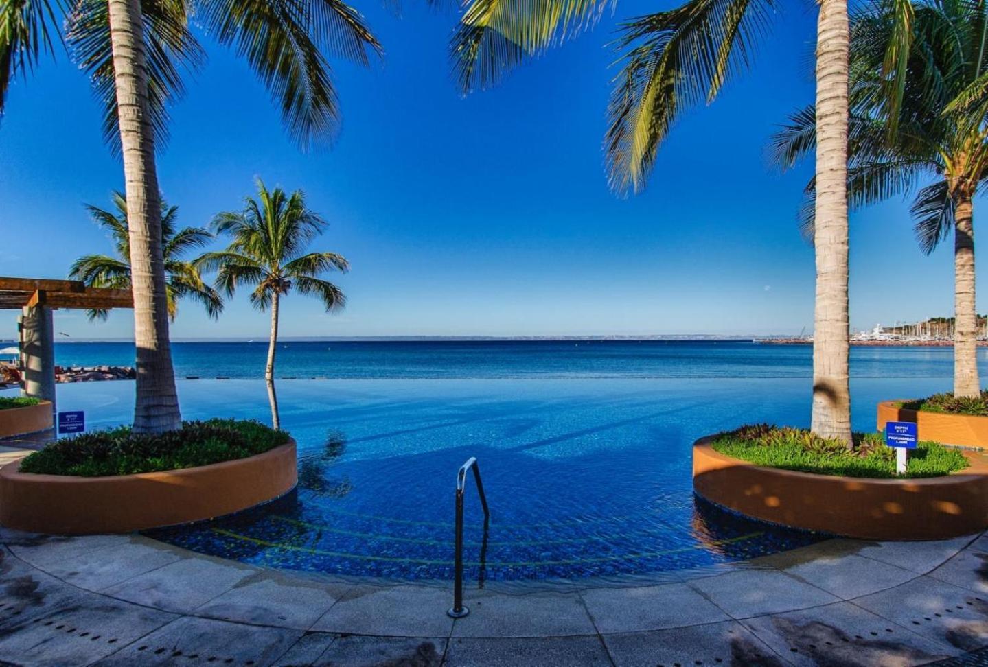 Puerta Cortes Lux 3br 3ba With View Includes Club & Golf Cart Villa *