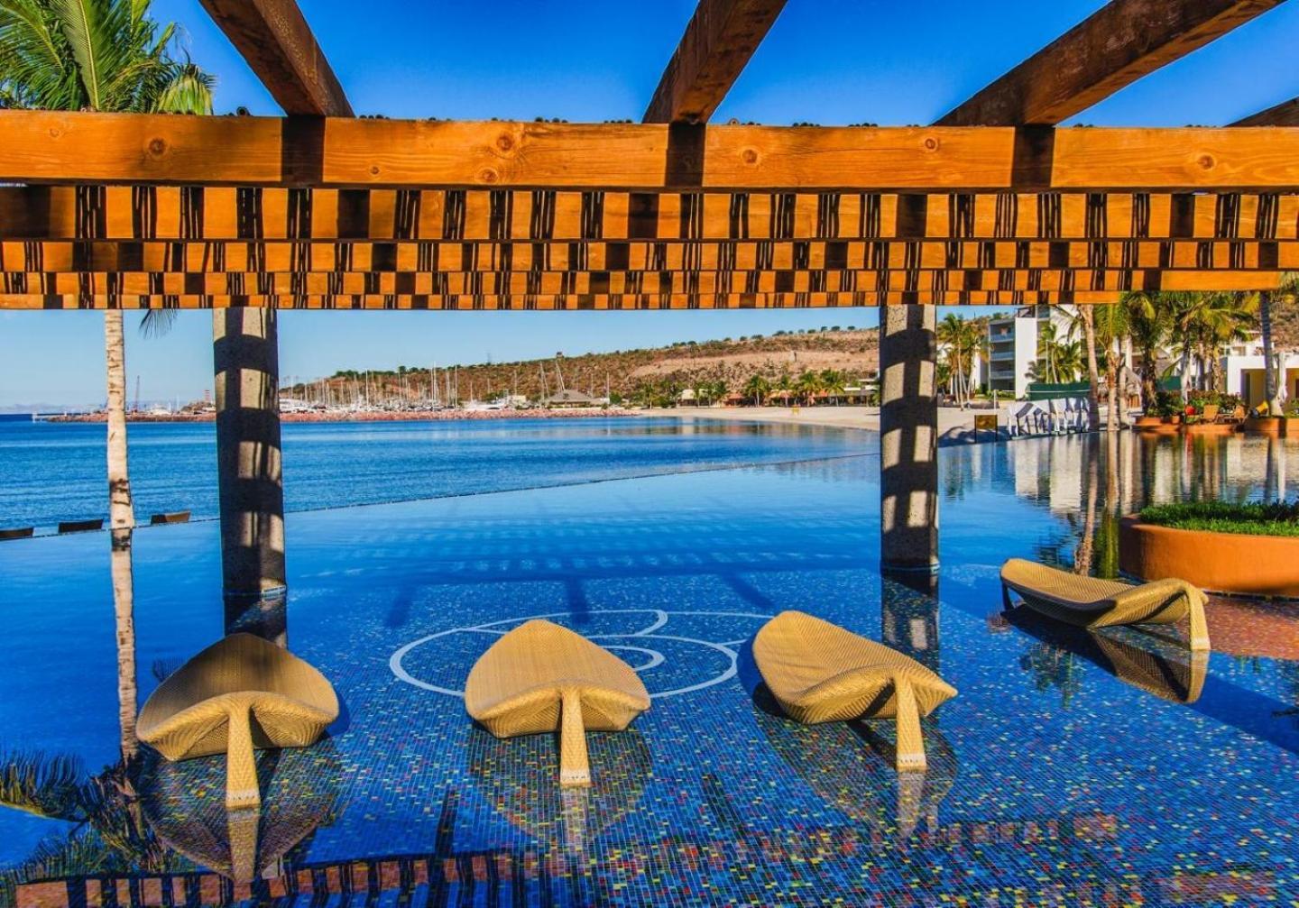 Puerta Cortes Lux 3br 3ba With View Includes Club & Golf Cart La Paz