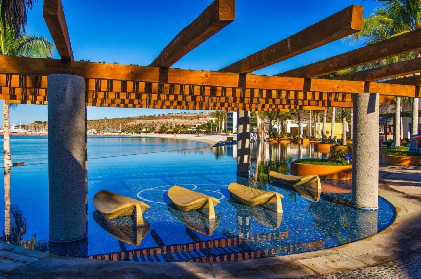 Puerta Cortes Lux 3br 3ba With View Includes Club & Golf Cart Villa La Paz