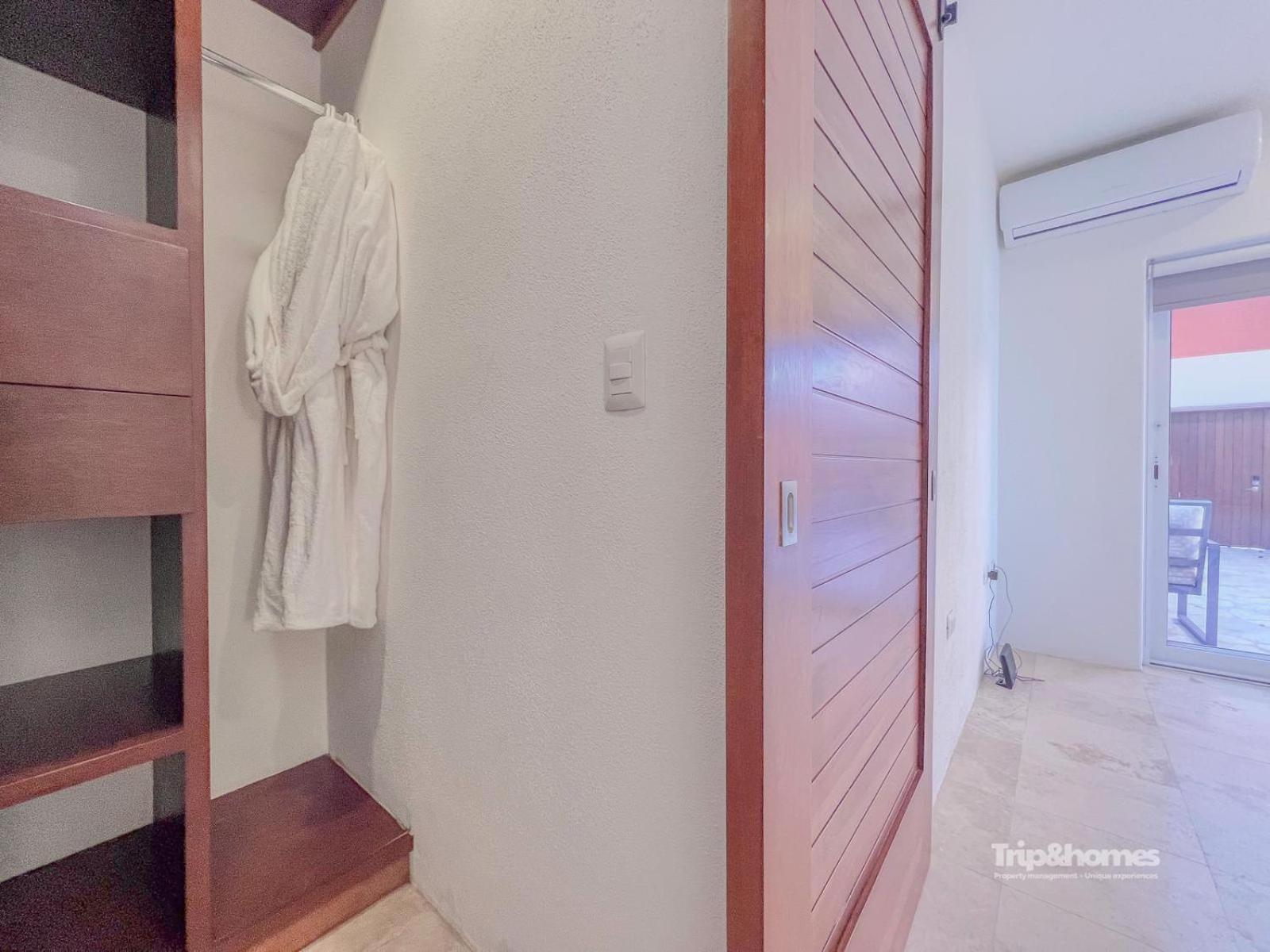 Puerta Cortes Lux 3br 3ba With View Includes Club & Golf Cart Villa *