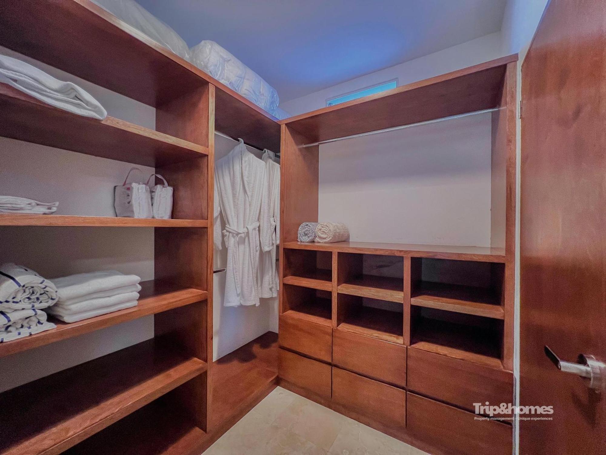 Puerta Cortes Lux 3br 3ba With View Includes Club & Golf Cart Villa