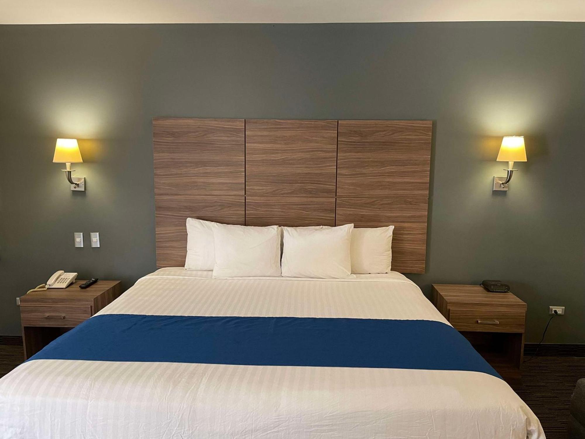 Western Aeropuerto Hotel 4*