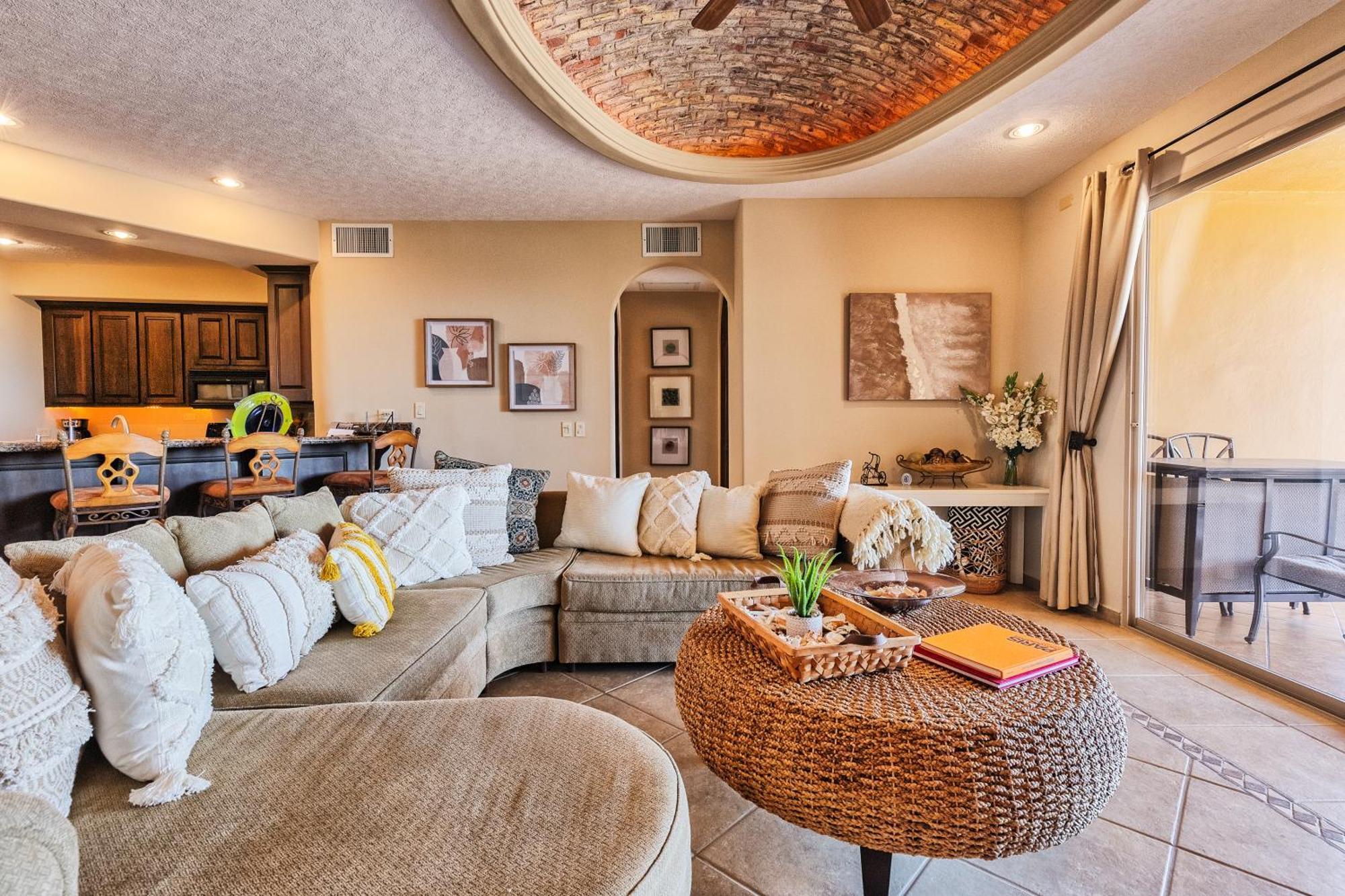Bella Sirena 201-e - Elegant With Sunrise Sea Views Aparthotel