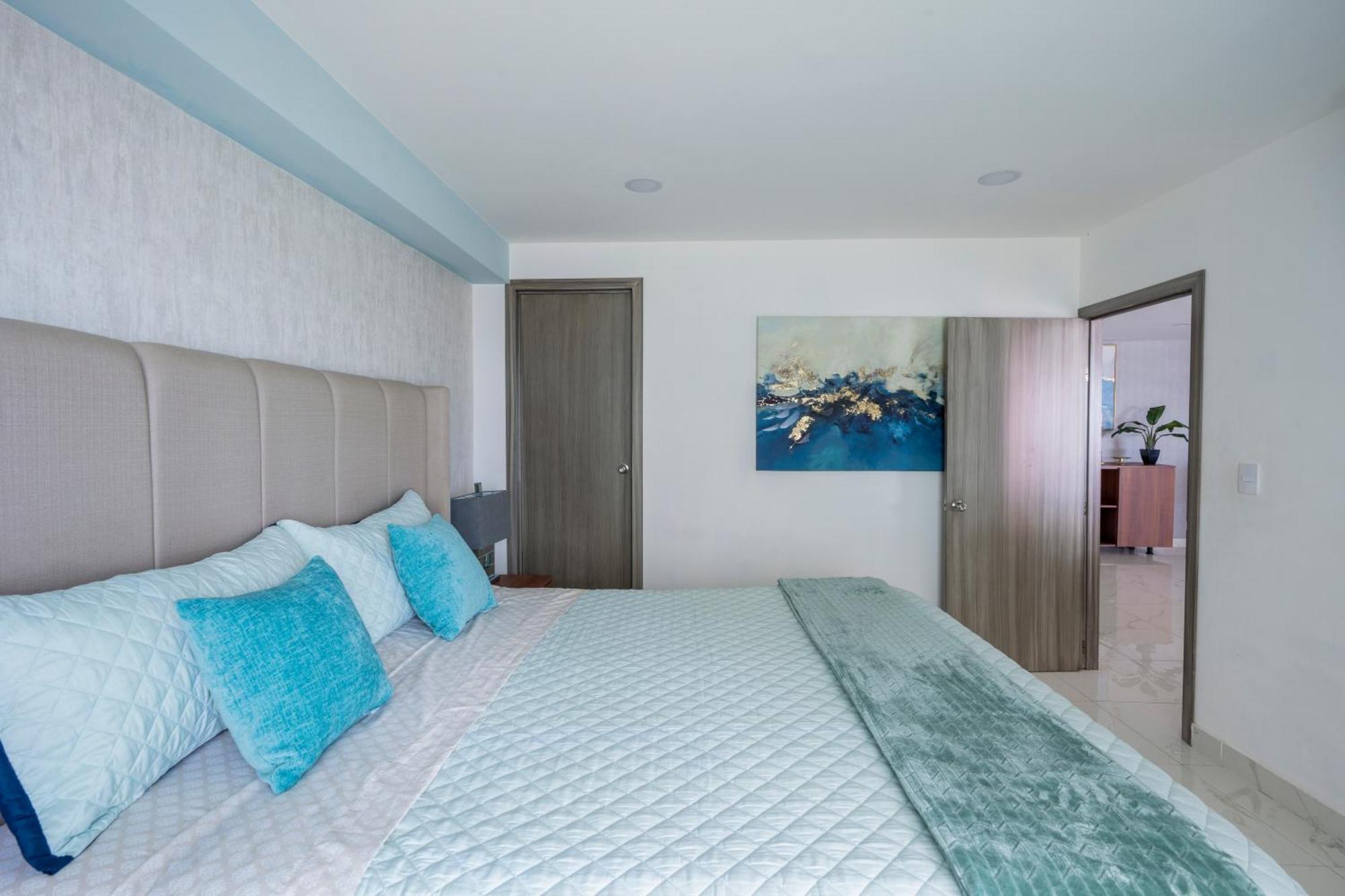 Paradise Luxury Views Here *