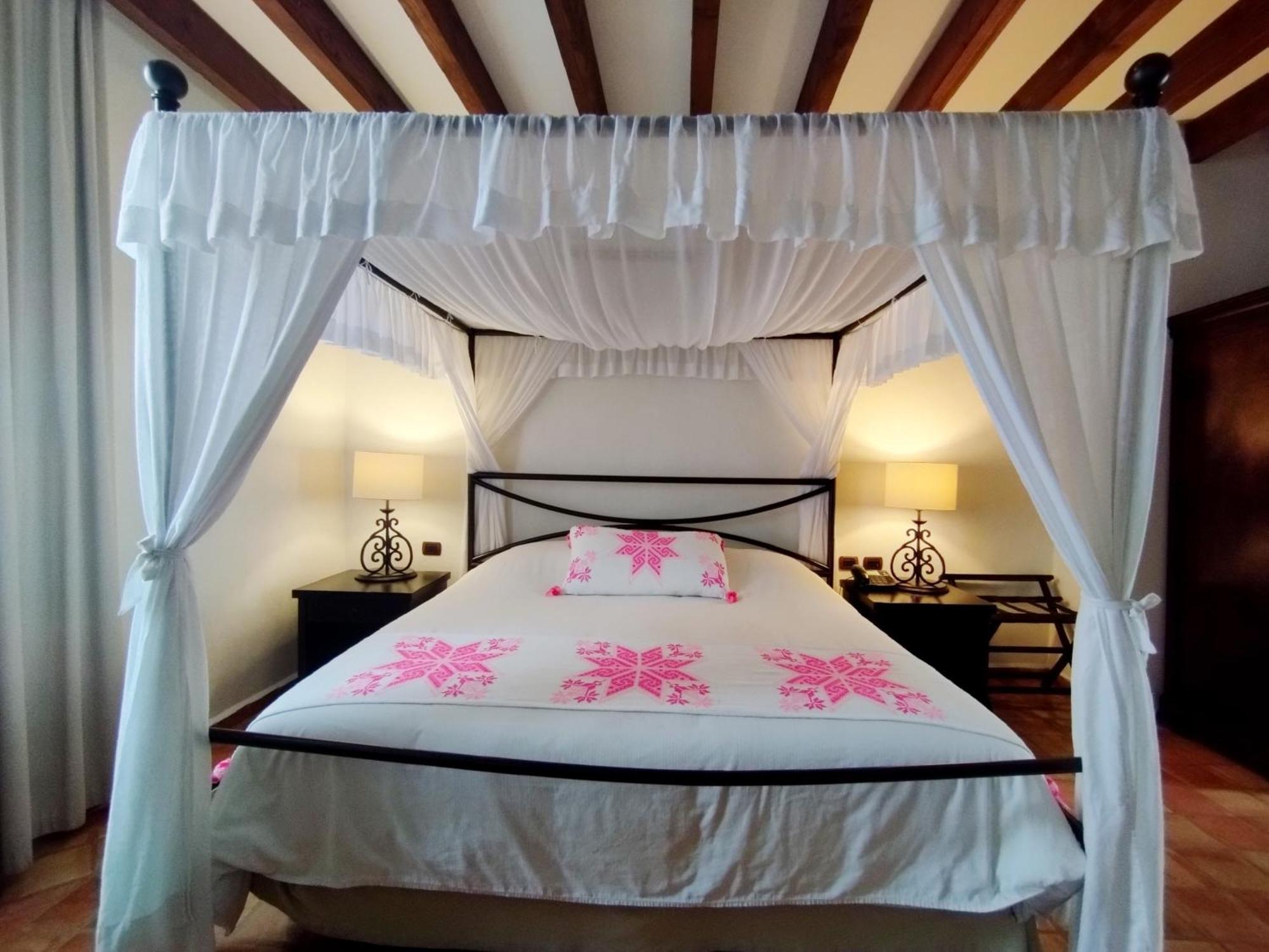 Hotel Guaycura Boutique Hotel, Club &