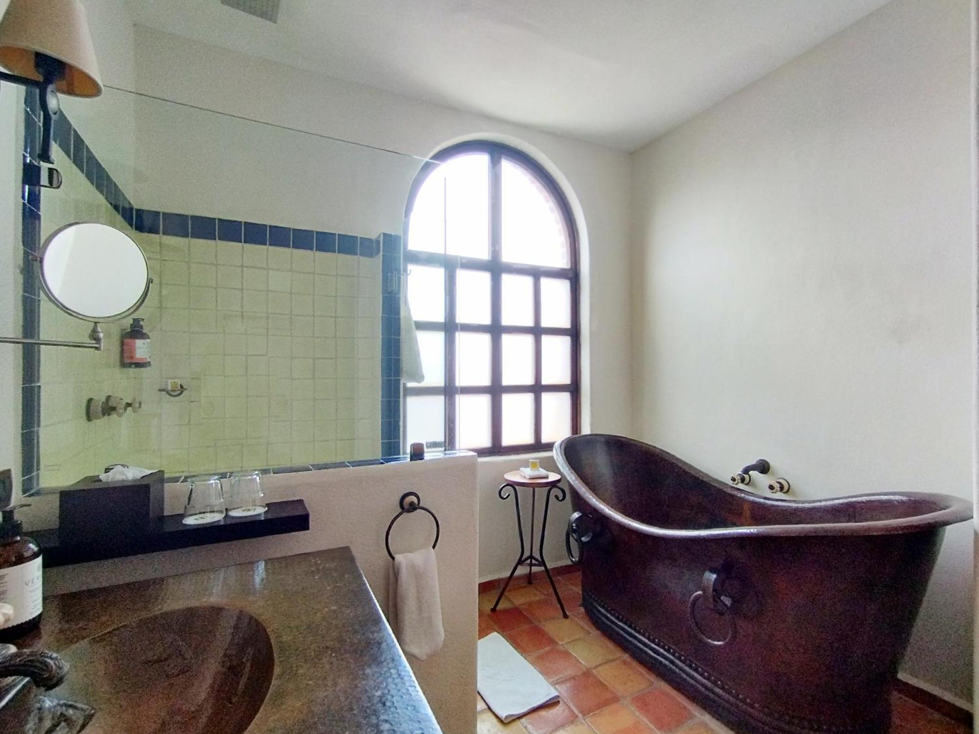 Guaycura Boutique Hotel, Club &