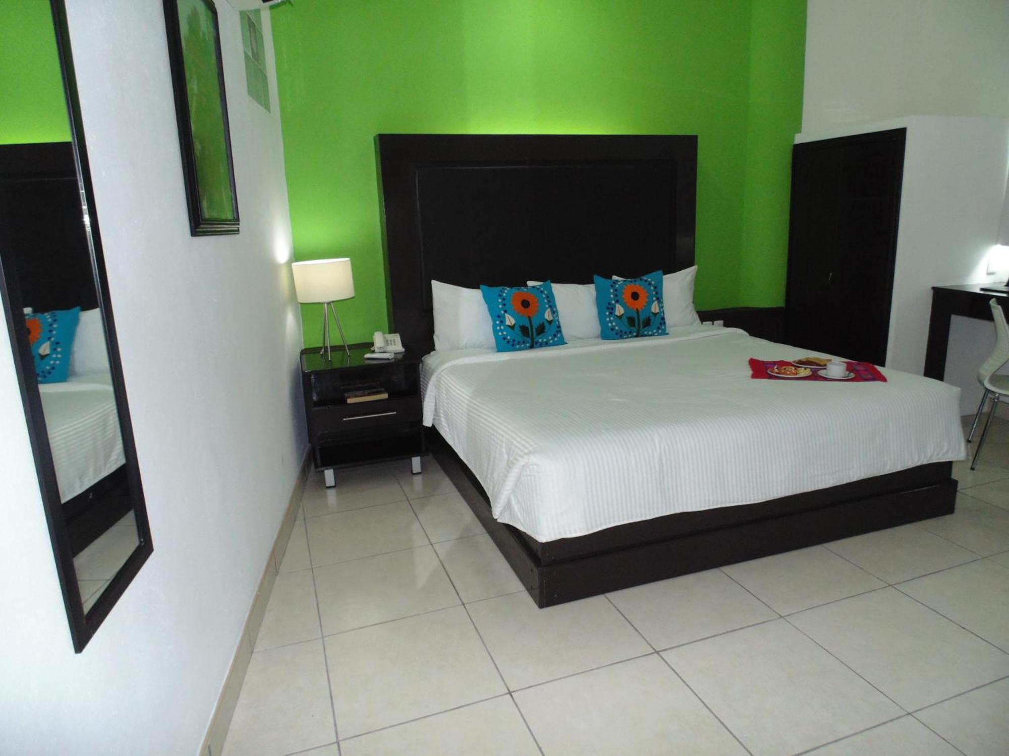 Chiapas Express, Hotel 3*