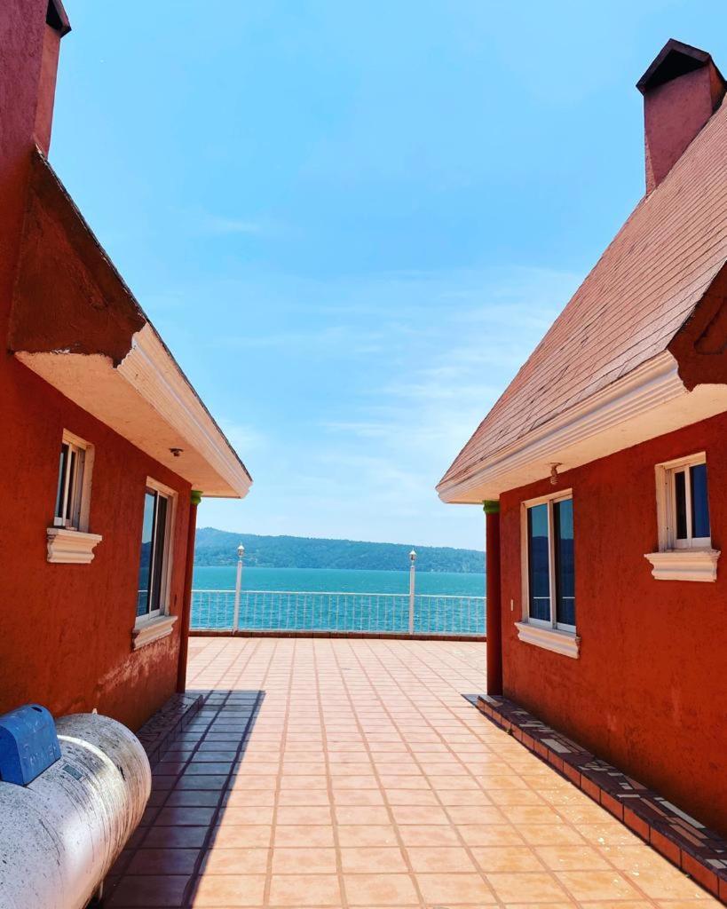 Cabanas Y Habitaciones El Malecon Chalet Zirahuen