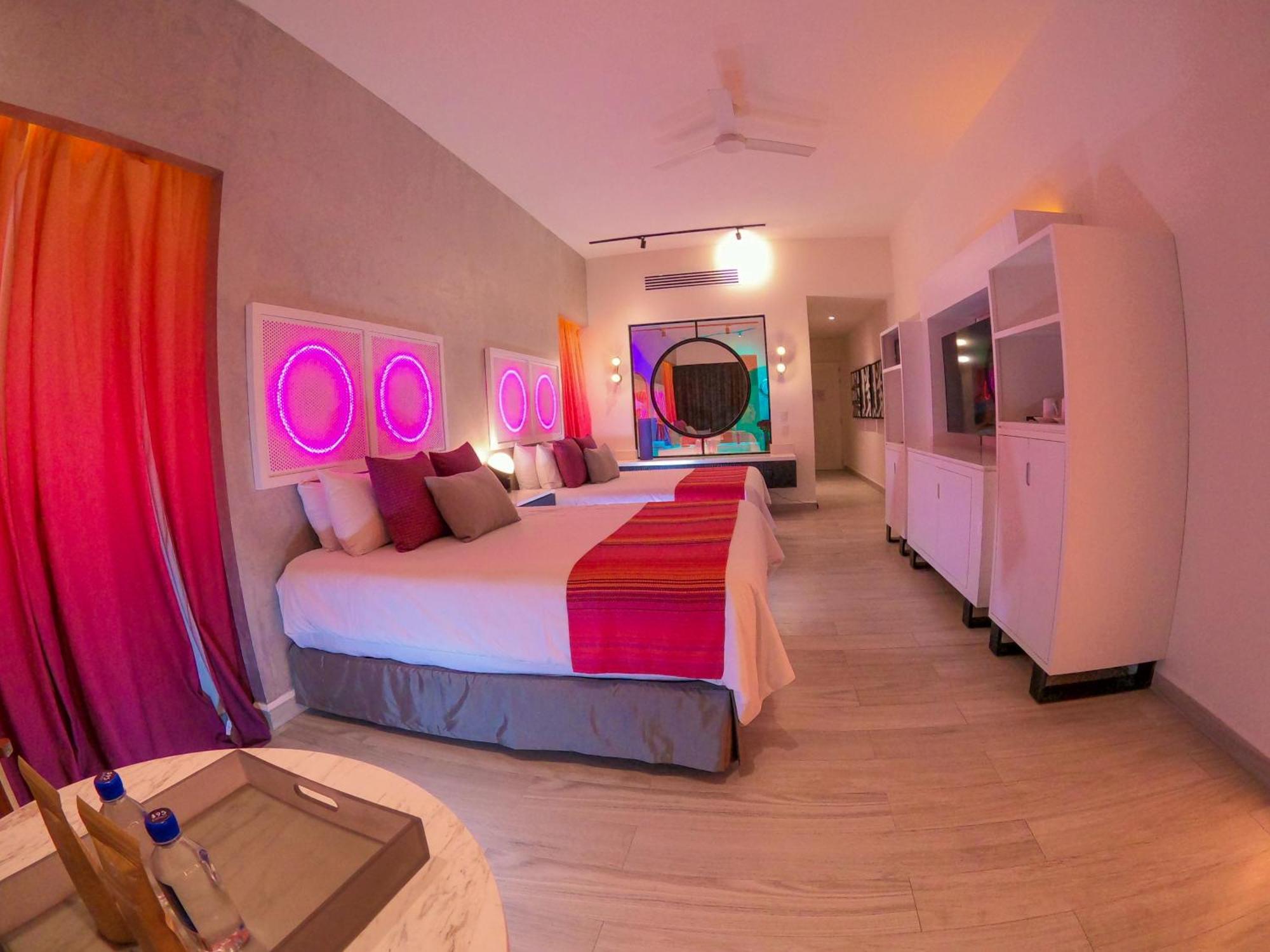 Almar Luxury Lgbt Front Experience (adults Only) Resort