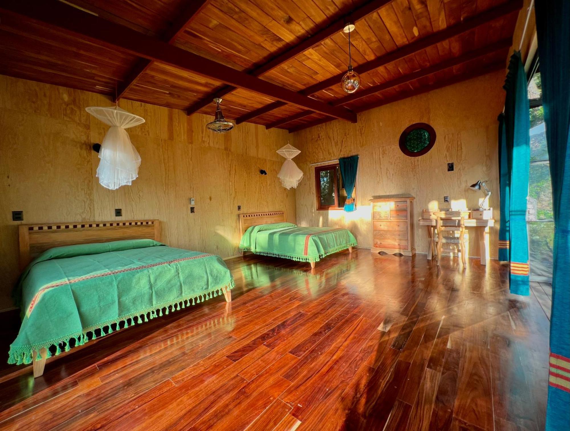 Santuario Ave Fenix-cabanas *