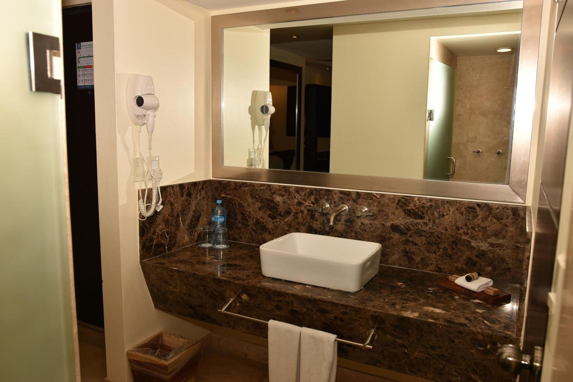 Hotel Marinaterra &